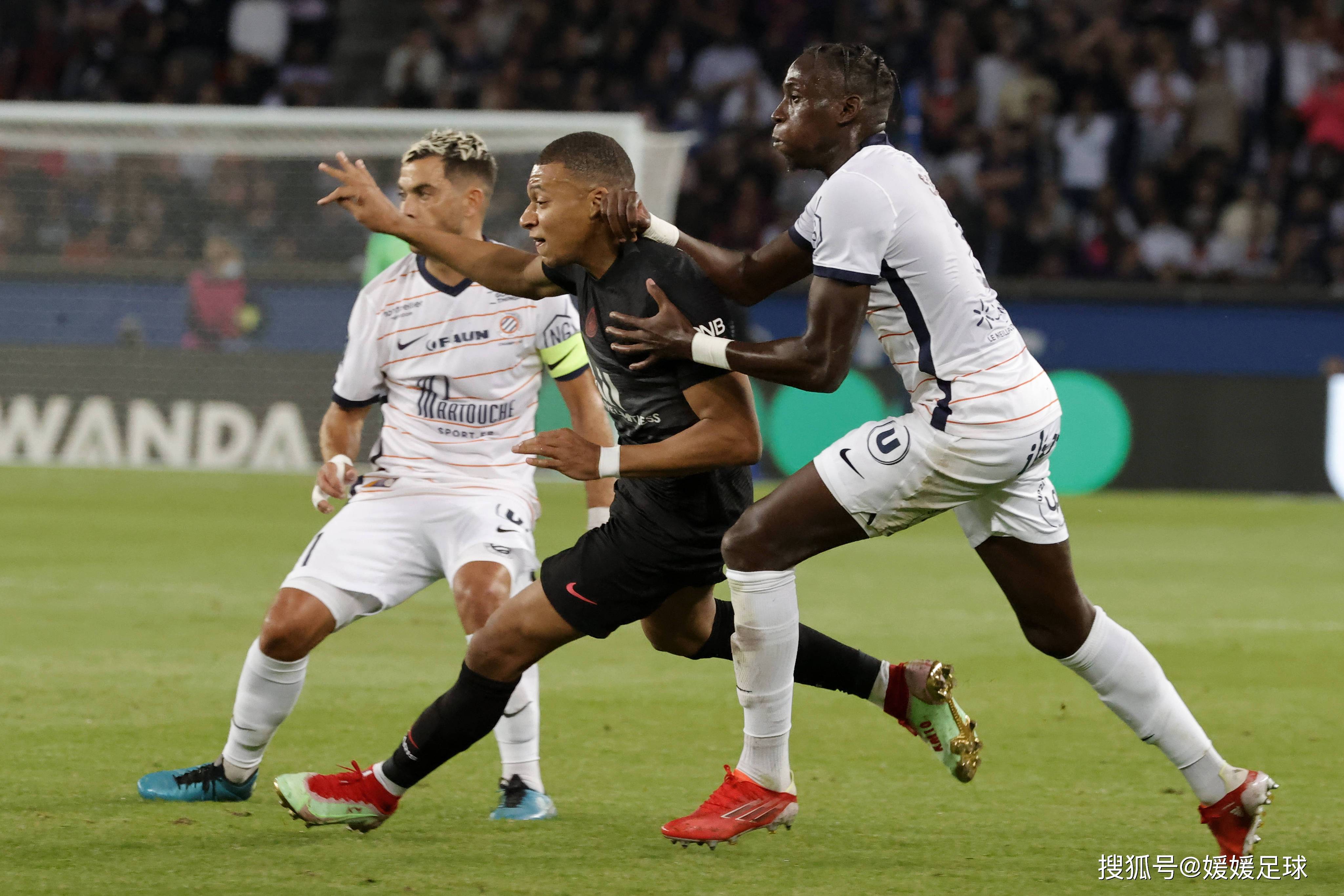 雷速体育直播入口-强劲表现令人瞩目，法甲联赛竞争尤其激烈