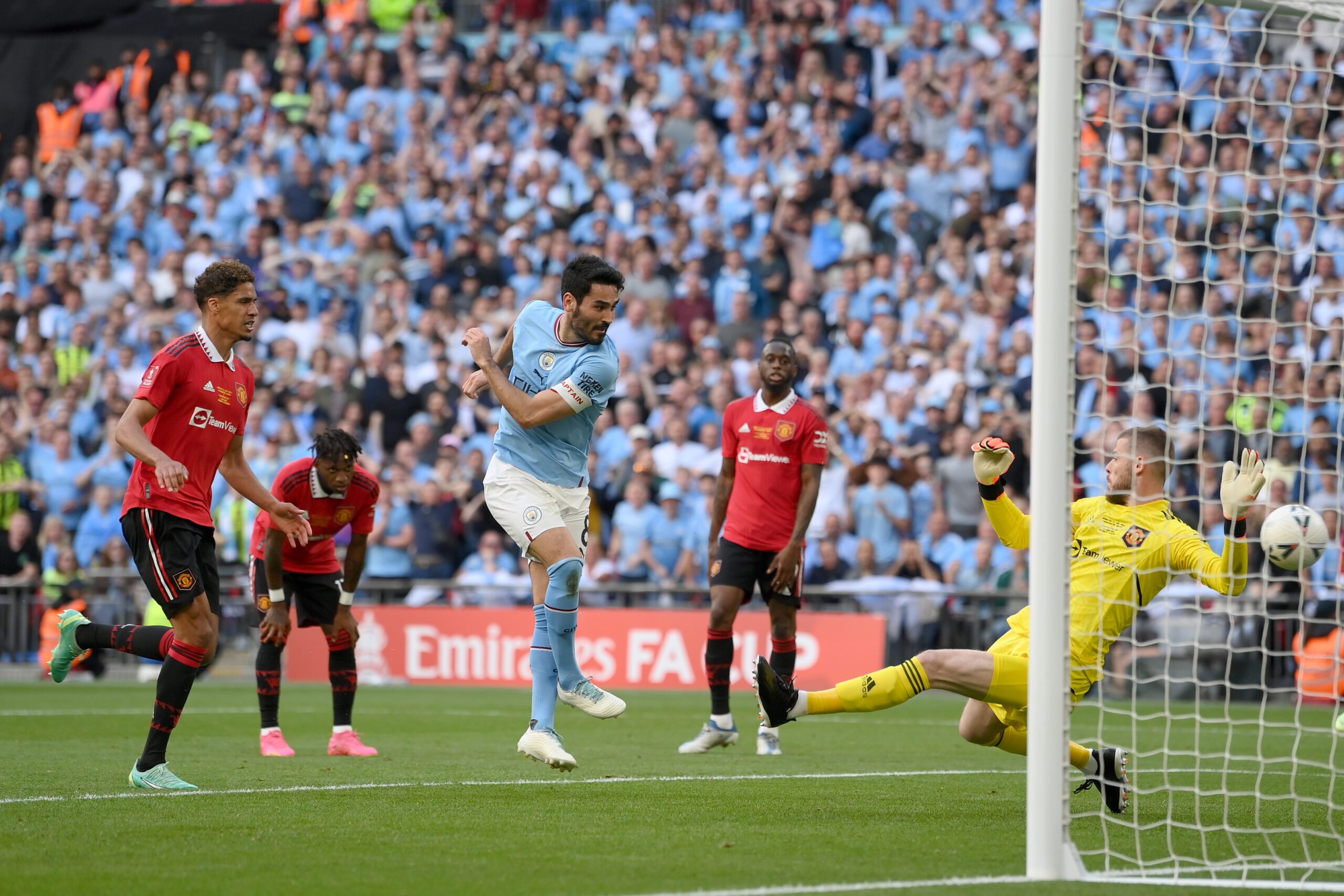 雷速-乌拉圭险胜曼联，格列兹曼高光表现