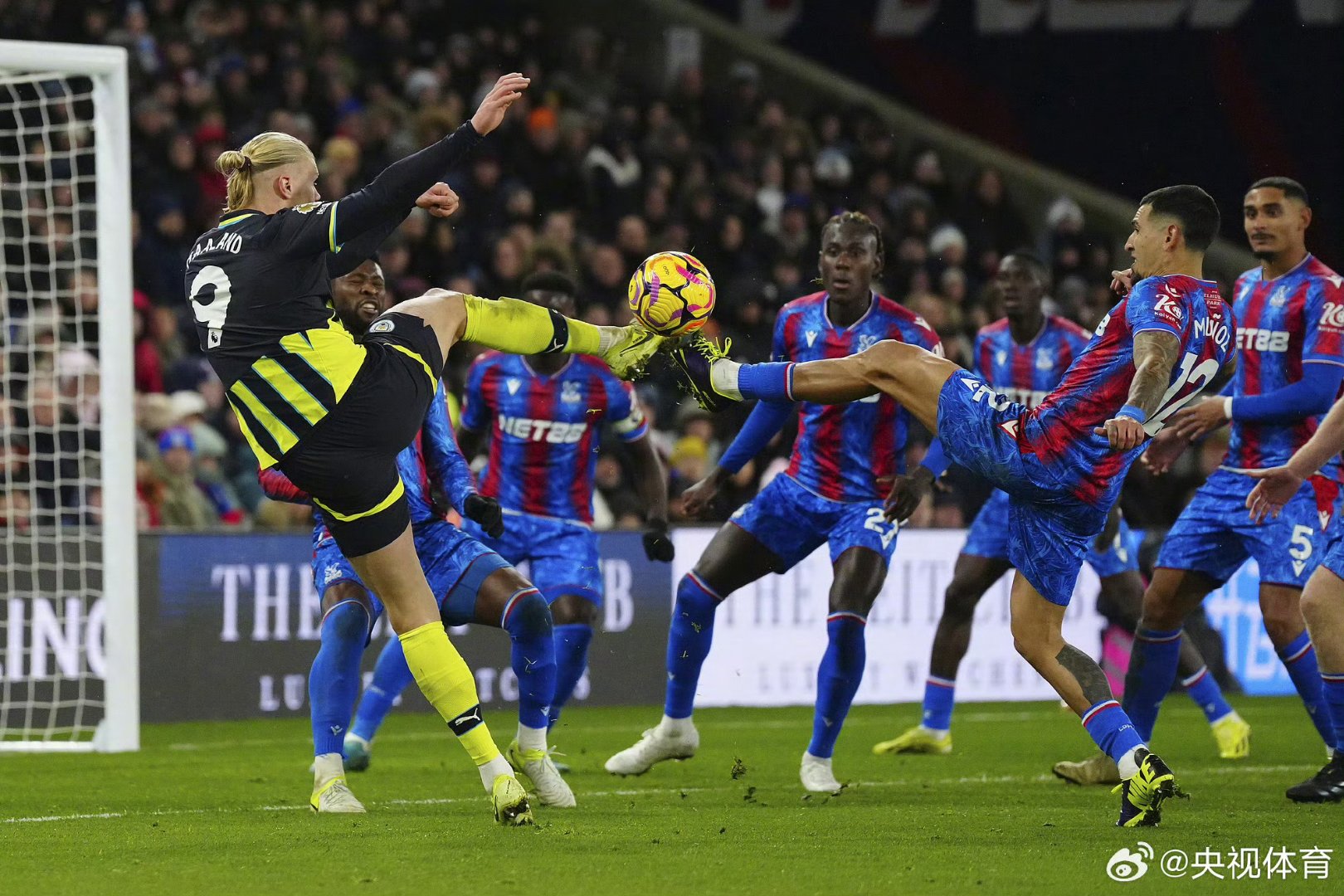 曼城轻取多特蒙德，凯恩点燃赛场