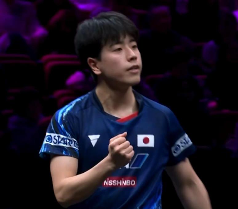 雷速直播-日本队轻取韩国队，奥恰洛夫关键制胜